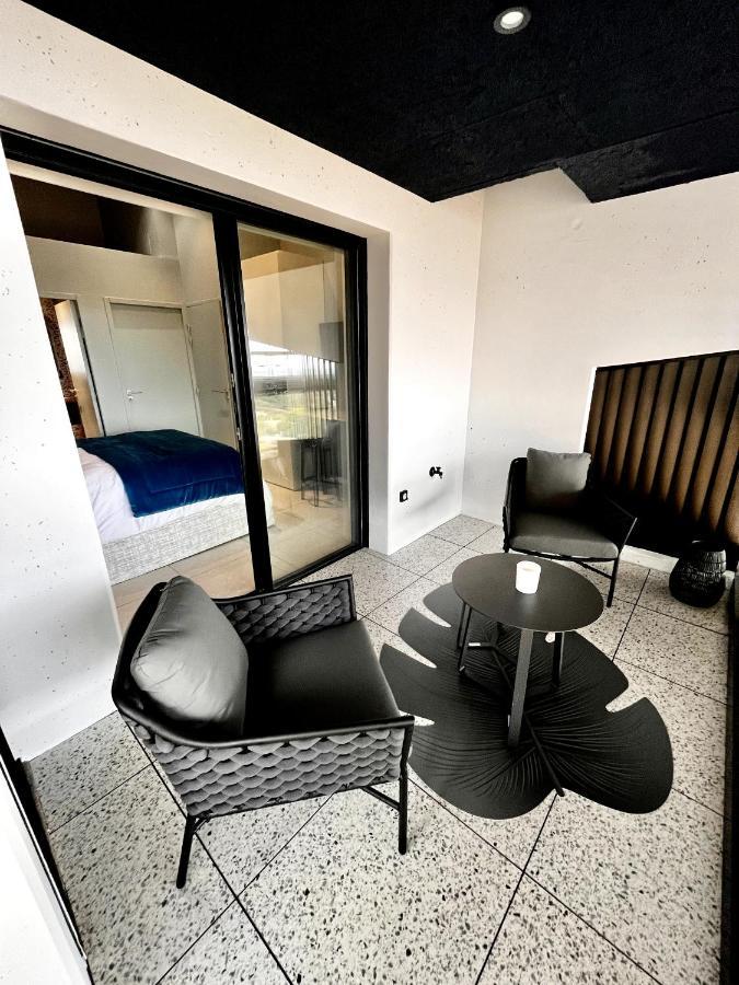 Suite 28 Treilles エクステリア 写真